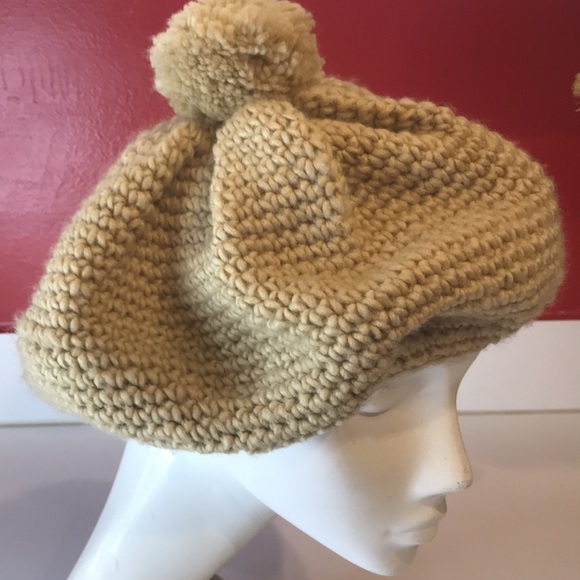 🌼HP🌼Creamy tan knitted Beanie hat with Pom Pom - Picture 3 of 5